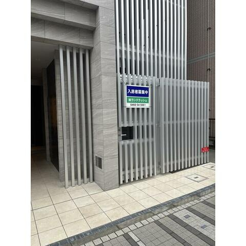 藤沢市辻堂２丁目の賃貸マンションのエントランス