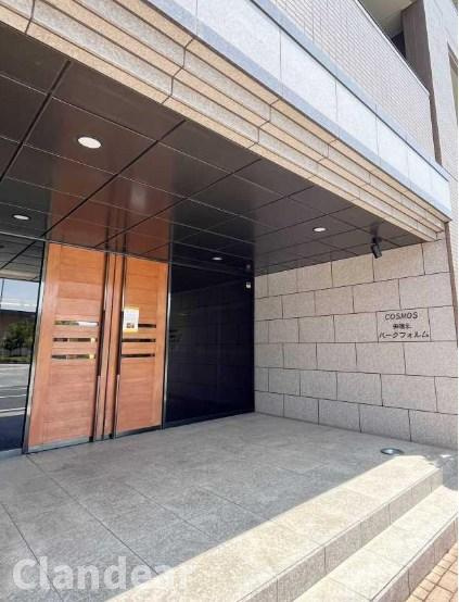 コスモ田端北パークフォルムのエントランス|ドキドキの新生活も、安心してスタート。ぴったりの住まいを見つけませんか？クランディアが一緒に住まい選びをサポートします‼　まずは、お気軽にお問合せください　＃クランディア