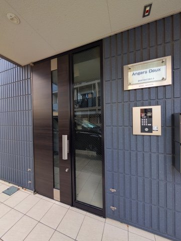 Angers Deux　アンジェドゥのエントランス