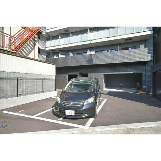 【駐車場】MODERNPALAZZO江坂AXIA