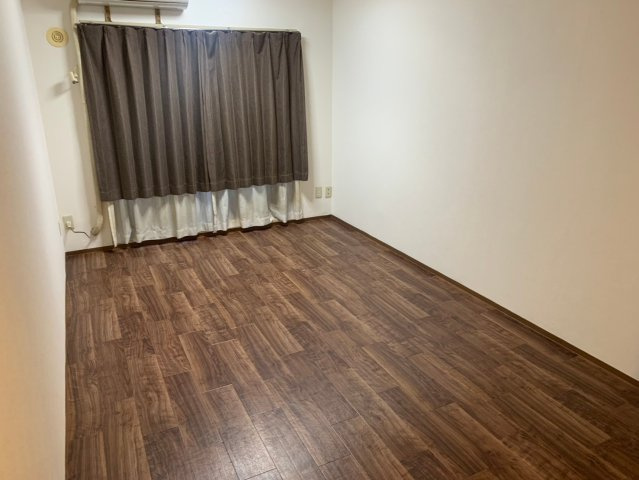 朝日弁天町マンションの洋室|広々とした洋室です