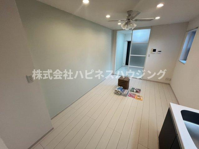 LEVICIA　BLDG.Ⅲの居間・リビング