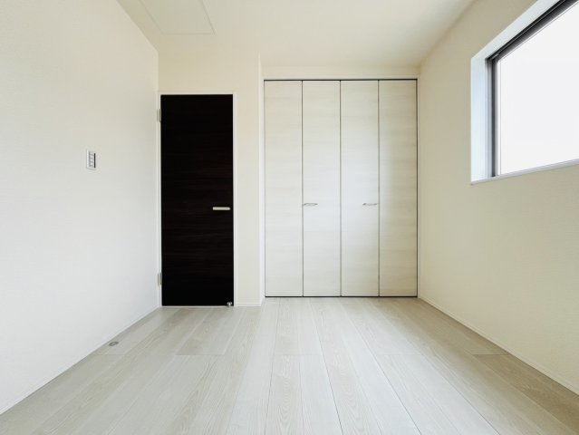 知多市新舞子神田42-1『仲介手数料無料』新築一戸建て・建売の洋室