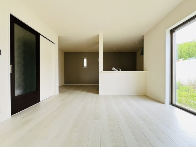知多市新舞子神田42-1『仲介手数料無料』新築一戸建て・建売の居間・リビング