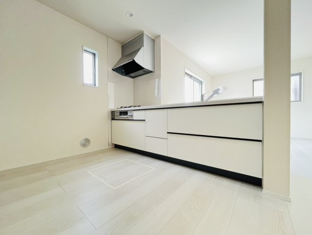知多市新舞子神田42-1『仲介手数料無料』新築一戸建て・建売のキッチン