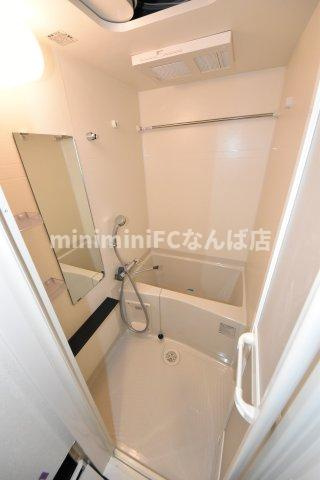 プレサンス大国町ブライスの浴室