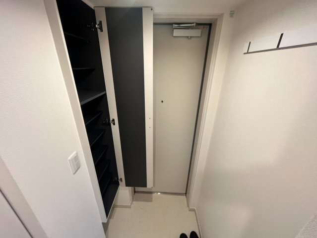 柏市千代田１丁目の賃貸マンションの玄関
