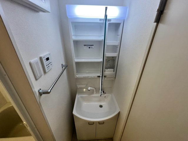 柏市千代田１丁目の賃貸マンションの独立洗面台