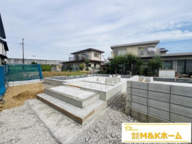 半田市花園町6丁目　全2棟　2号棟
