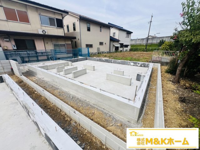 半田市花園町6丁目　全2棟　2号棟の前面道路含む現地写真|R8.7.29撮影　前道約5.9ｍ！