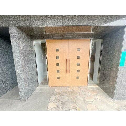 【エントランス】