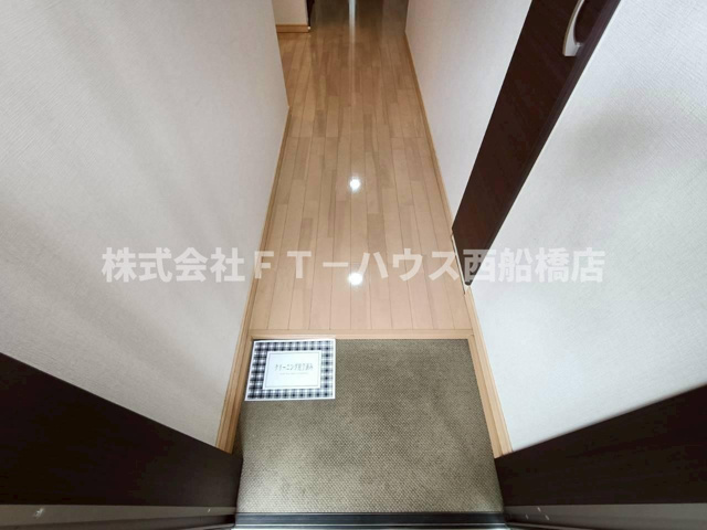 アーク船橋の内装