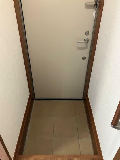 杉並区堀ノ内３丁目のアパートの玄関