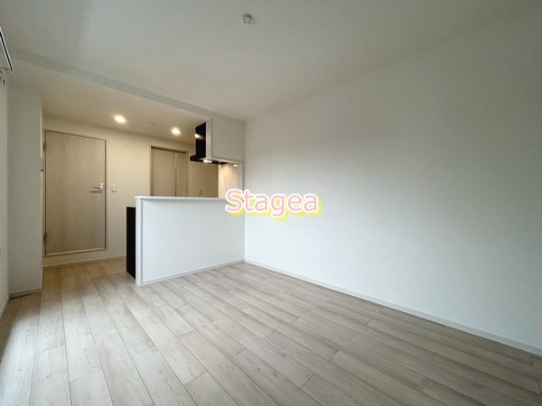 KEIAI RESIDENCE 春日部の居間・リビング