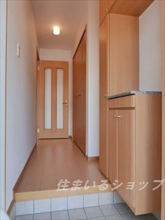 モデッサ　Ⅱ番館の玄関|シューズボックス