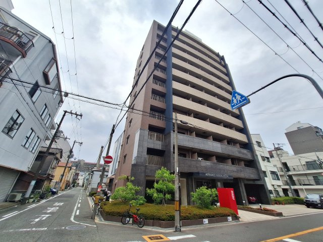 アドバンス西梅田の外観