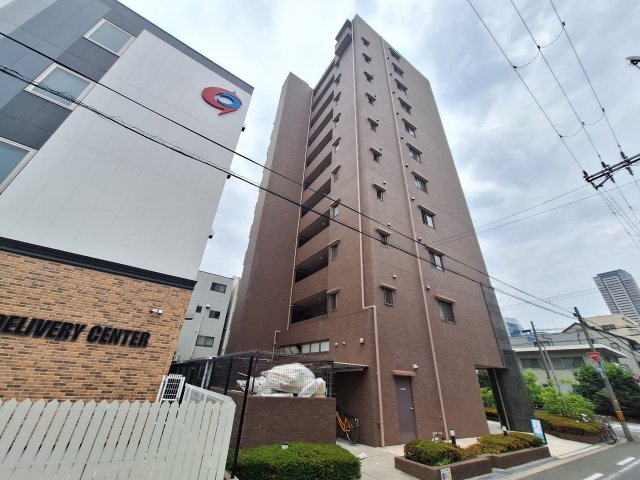 アドバンス西梅田の外観