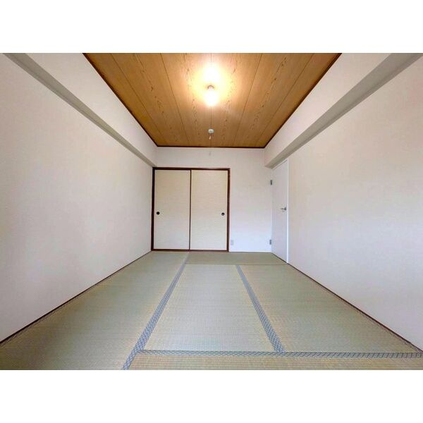 第二阿井マンションの和室