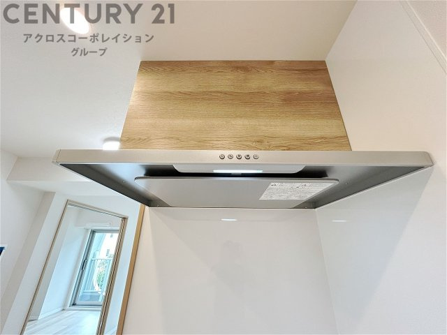 パワフルな吸引力で調理中の臭気等をしっかり処理してくれ、室内を快適に保ってくれます。