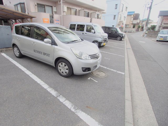 M・キャロットの駐車場