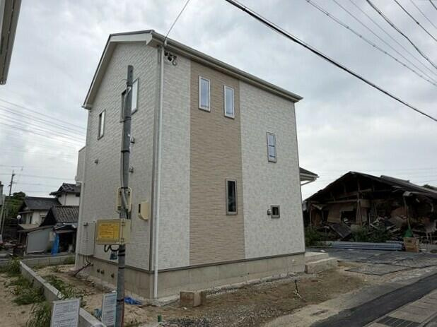 名古屋市緑区大高町字東古根の新築一戸建の外観