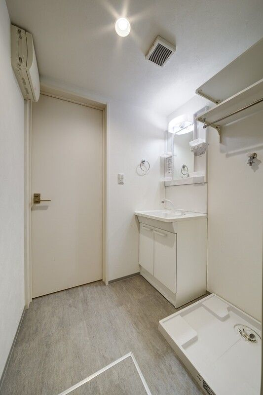 robot home 愛宕町Bの独立洗面台