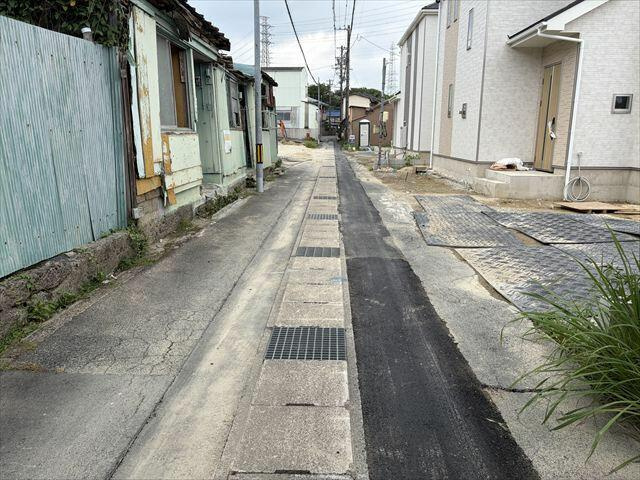 【前面道路含む現地写真】の画像