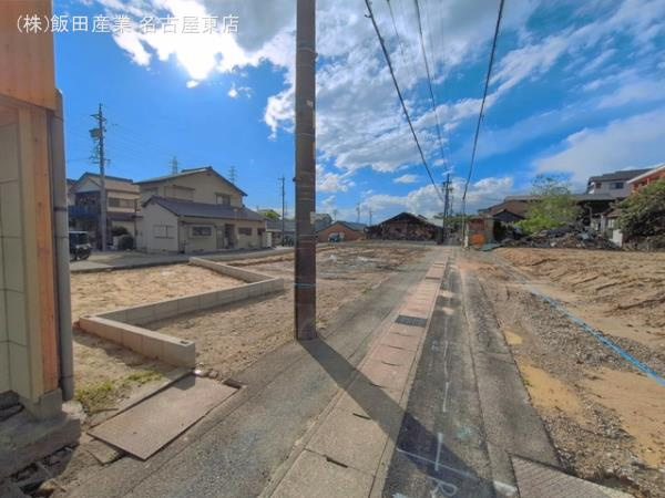 名古屋市緑区大高町字東古根の新築一戸建の前面道路含む現地写真