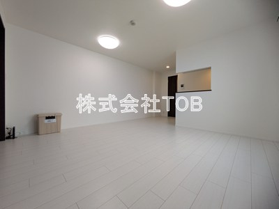 【居間・リビング】 | GRANPASEO明大前Ⅳ | 13.1帖