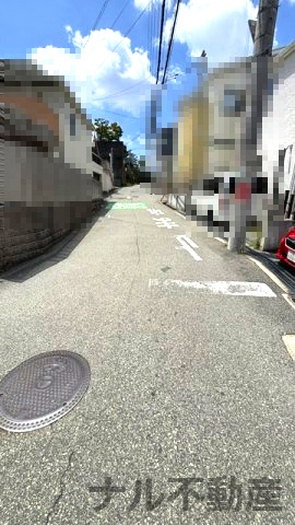 箕面市小野原西三丁目　中古戸建の前面道路含む現地写真|前面道路含む現地写真です