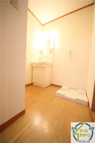 Pista魚住町の洗面所