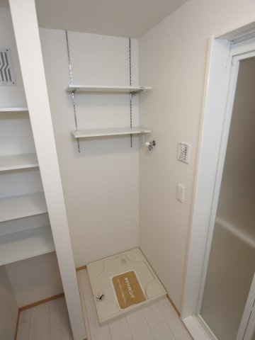 【設備】 | グランソレイユ | 室内洗濯機置場