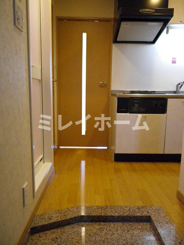 ルーブル南馬込弐番館の玄関