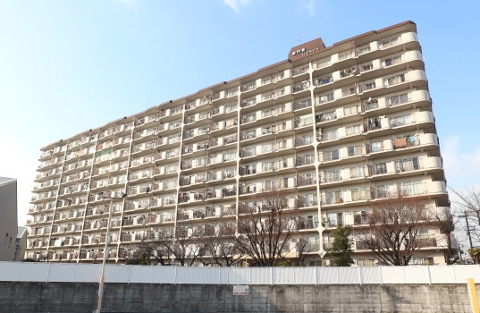 南門真ハイライフの外観