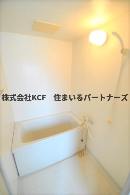 リバーコーポの浴室|ゆったり過ごせるお風呂です