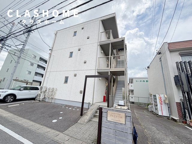 プルミエール　　　刈谷市近郊の賃貸はクラスホーム刈谷店のエントランス