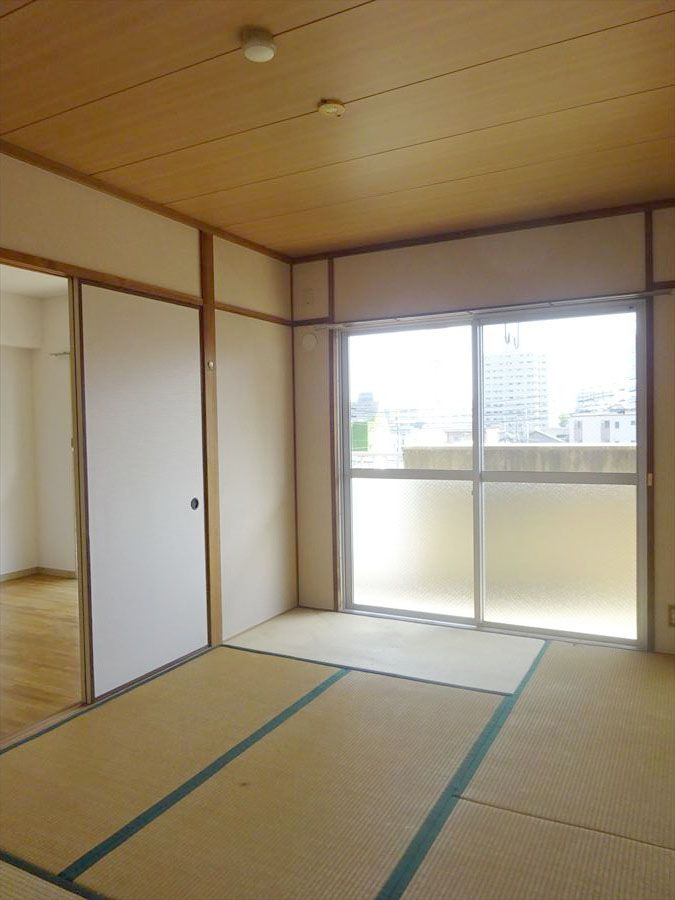 メゾン筑紫の和室|明るい和室です