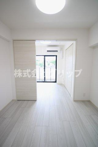 Le'a横濱和田町参番館の居間・リビング