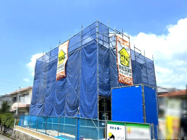 三木市志染町中自由が丘３丁目の外観