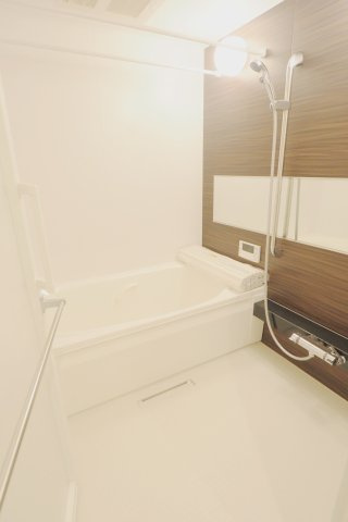 ラウンドヒルズＫの浴室