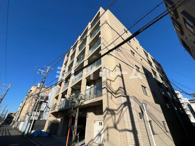 アバンセの外観