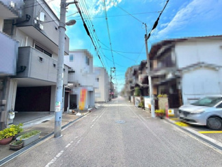 【周辺】 | 清水丘１丁目　中古一戸建 | ゆとりの玄関ですよ！シューズボックスございますので、散らかりがちな玄関も片付きますね！