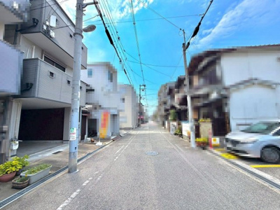 【周辺】 | 清水丘１丁目　中古一戸建 | ゆとりの玄関ですよ！シューズボックスございますので、散らかりがちな玄関も片付きますね！