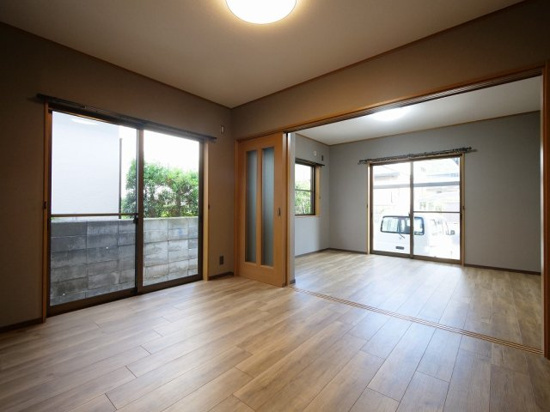 津高住宅の居間・リビング