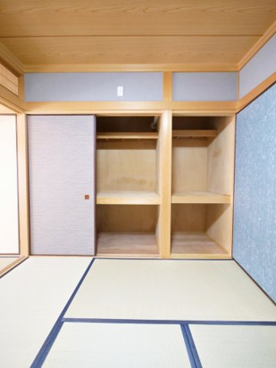 津高住宅の収納
