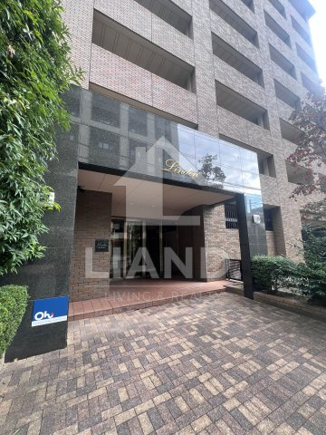 リンデン東薬院　警固小学校区のエントランス|リンデン東薬院