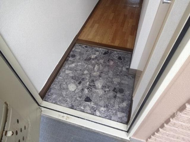 プチメゾンたまの玄関