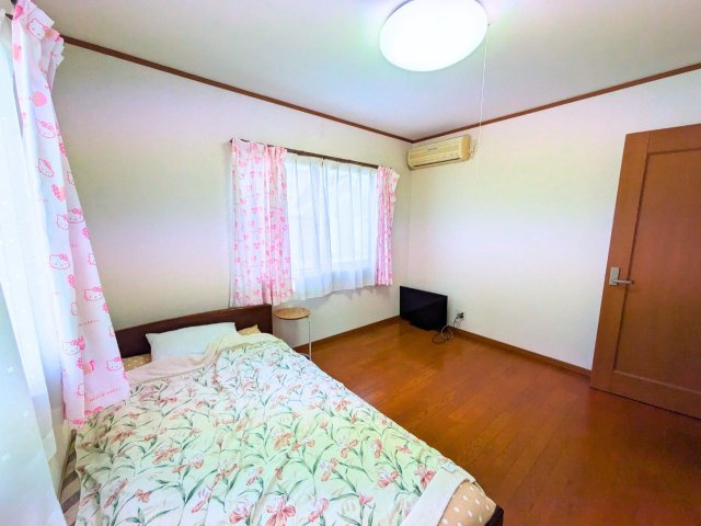 別府町戸建ての洋室|コンパクトで使いやすい洋室です