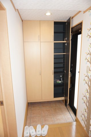 清水ヶ丘戸建の玄関|清水ヶ丘戸建　玄関