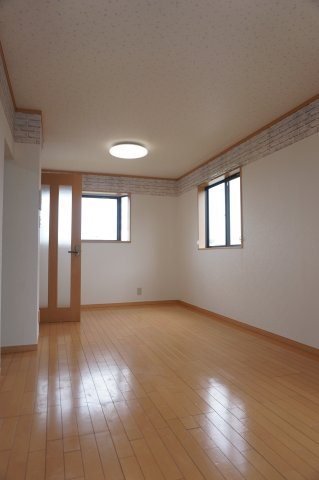 清水ヶ丘戸建の居間・リビング|清水ヶ丘戸建　リビング